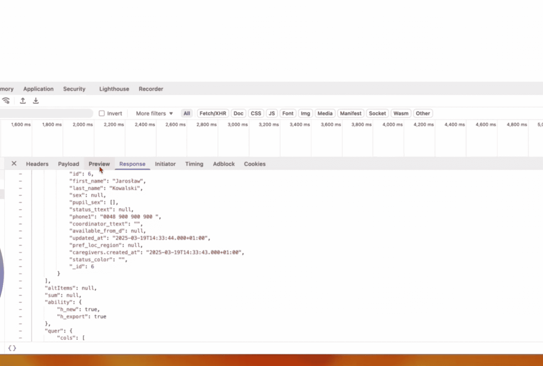 Odpowiedź JSON z danymi opiekunki